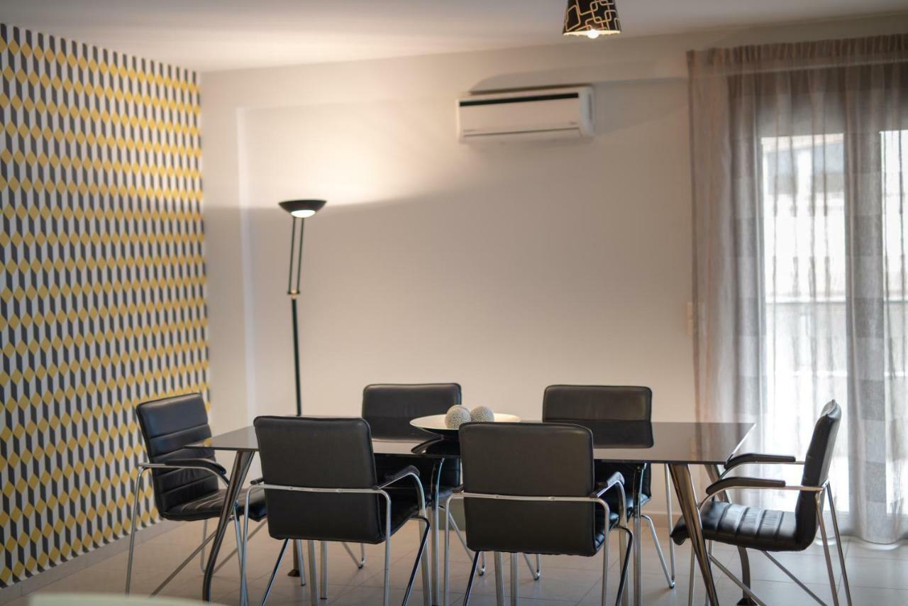 Spacious Fully Equipped 3Bd 2Bath Apt In The Heart Of City With Balconies Ac And Fast Wifi #2 Héraklion Extérieur photo